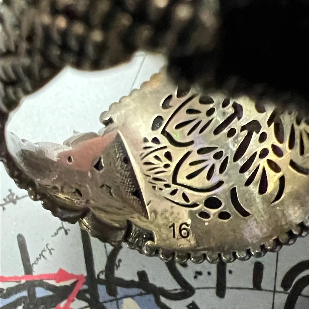 Gucci Silver Ring with Quilted Green Pouch size 16 Men’s Ring - Picture 9 of 16